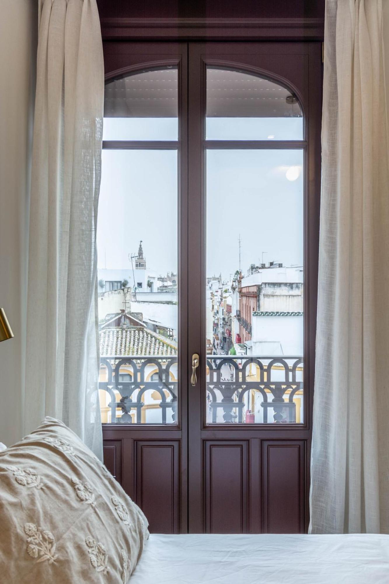 Betis Suites-La Campana Sevilla Eksteriør bilde